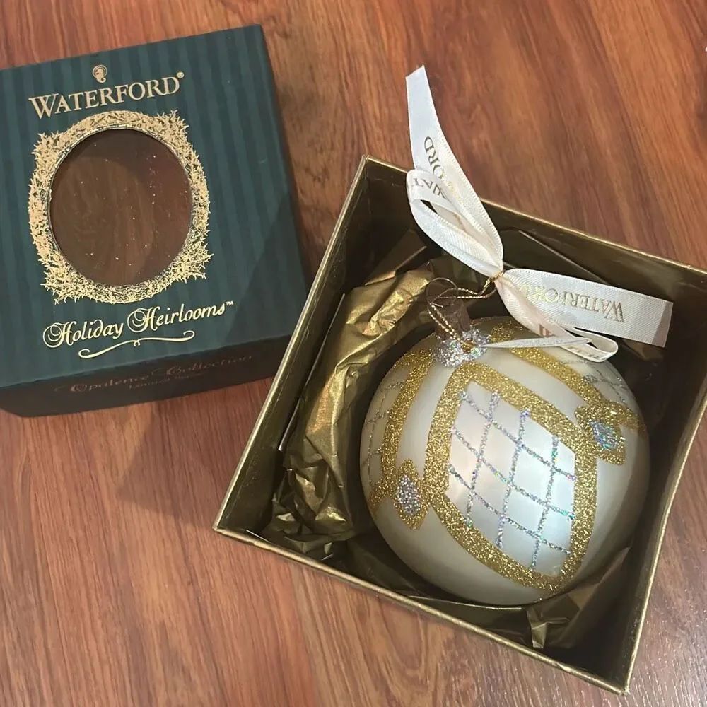 Waterford Holiday Heirlooms opulence collection large ornament gold